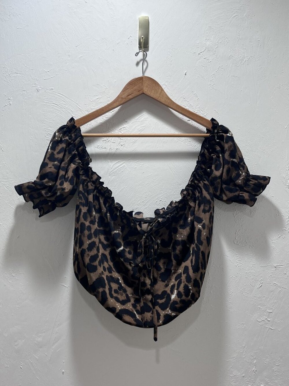Shein Women's Leopard Print Puff Sleeve Crop Top Size Large